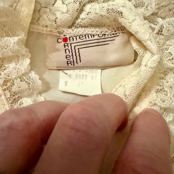 Vintage 80s Satin Lace-Trimmed Women's Blouse - Picture 9 of 10